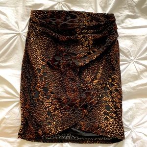 Stretchy black and gold skirt